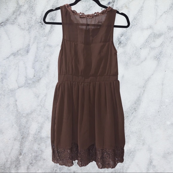 Lace Detail Dress - Picture 2 of 4